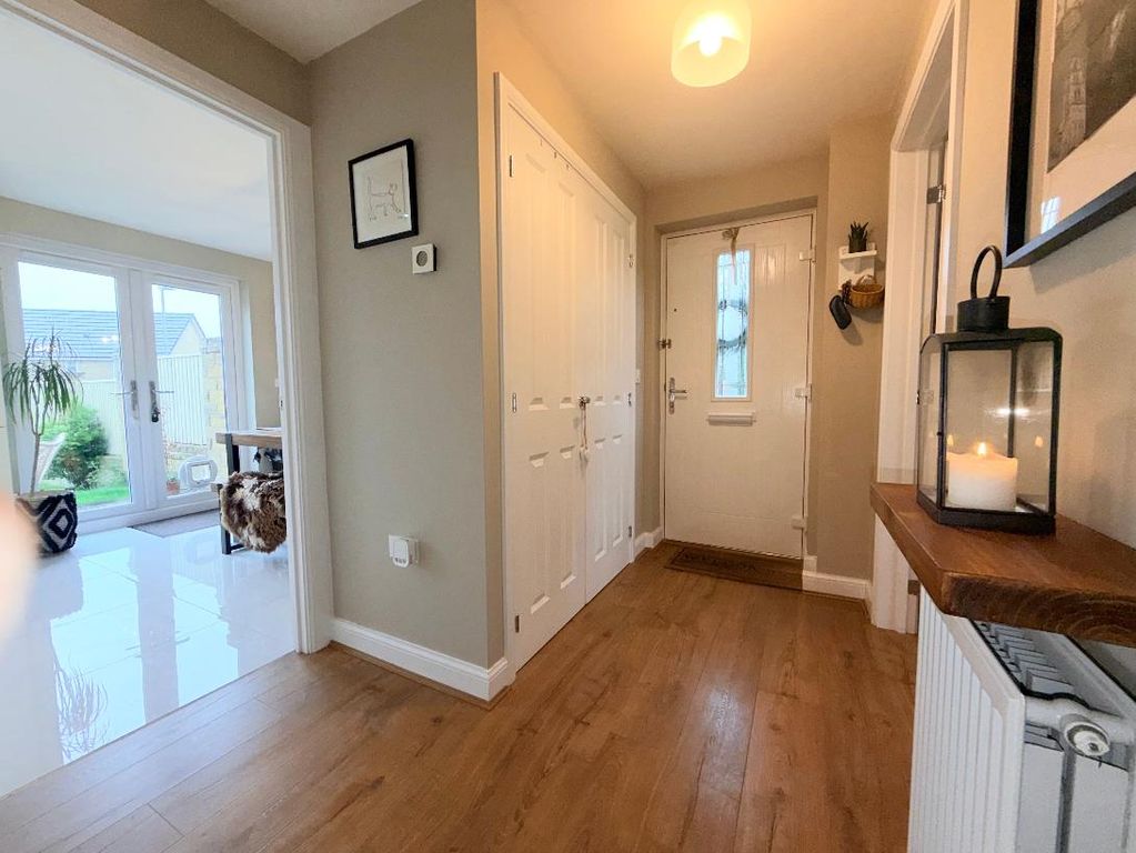 Property photo 3 of 28