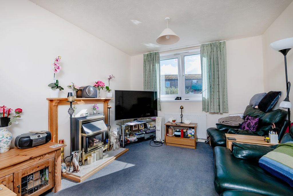 Property photo 2 of 26