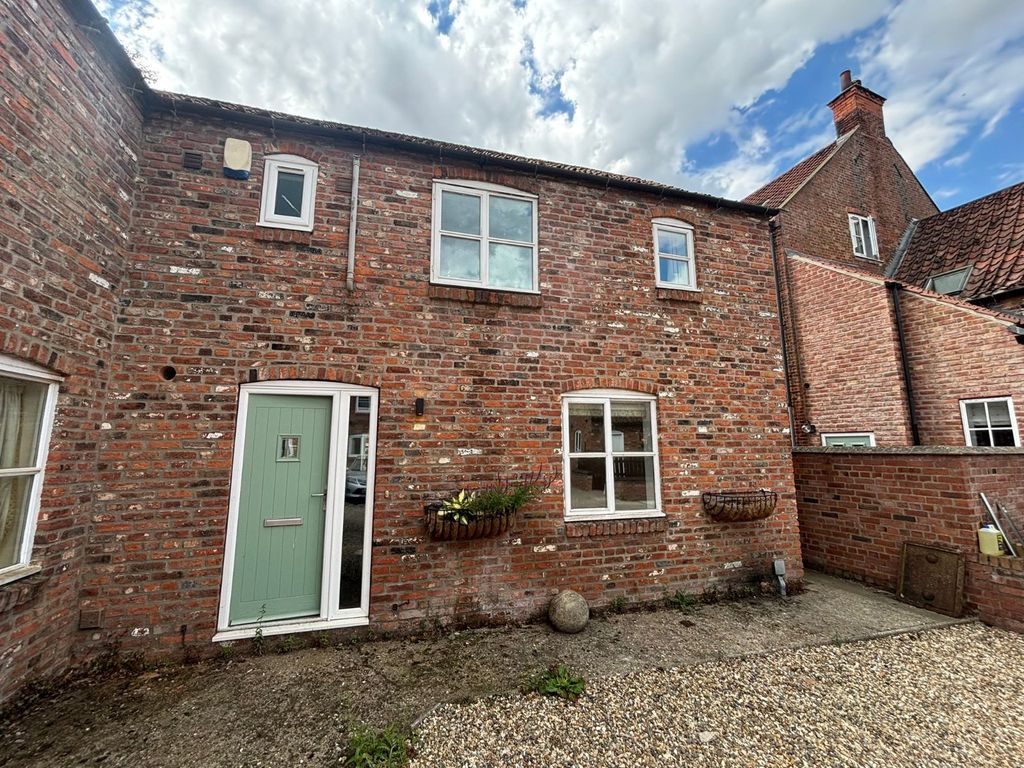 Property photo 1 of 8 External