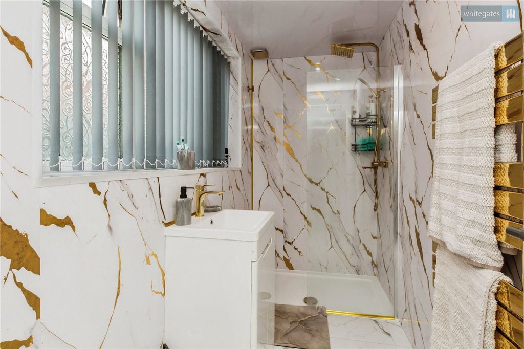 Property photo 2 of 18 Picture No. 17