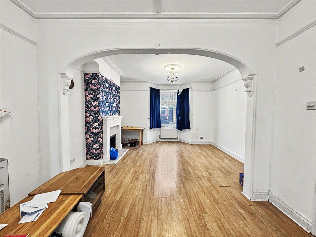 Property photo 3 of 13 Picture No. 11