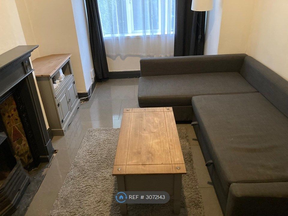Property photo 1 of 20 Setting Room With Double Bed Sofa