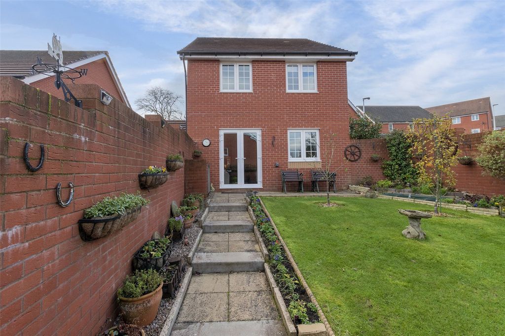 Property photo 2 of 32 Picture No. 09