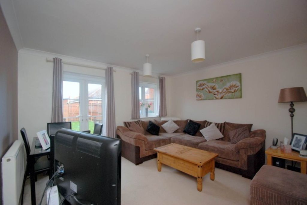 Property photo 2 of 9