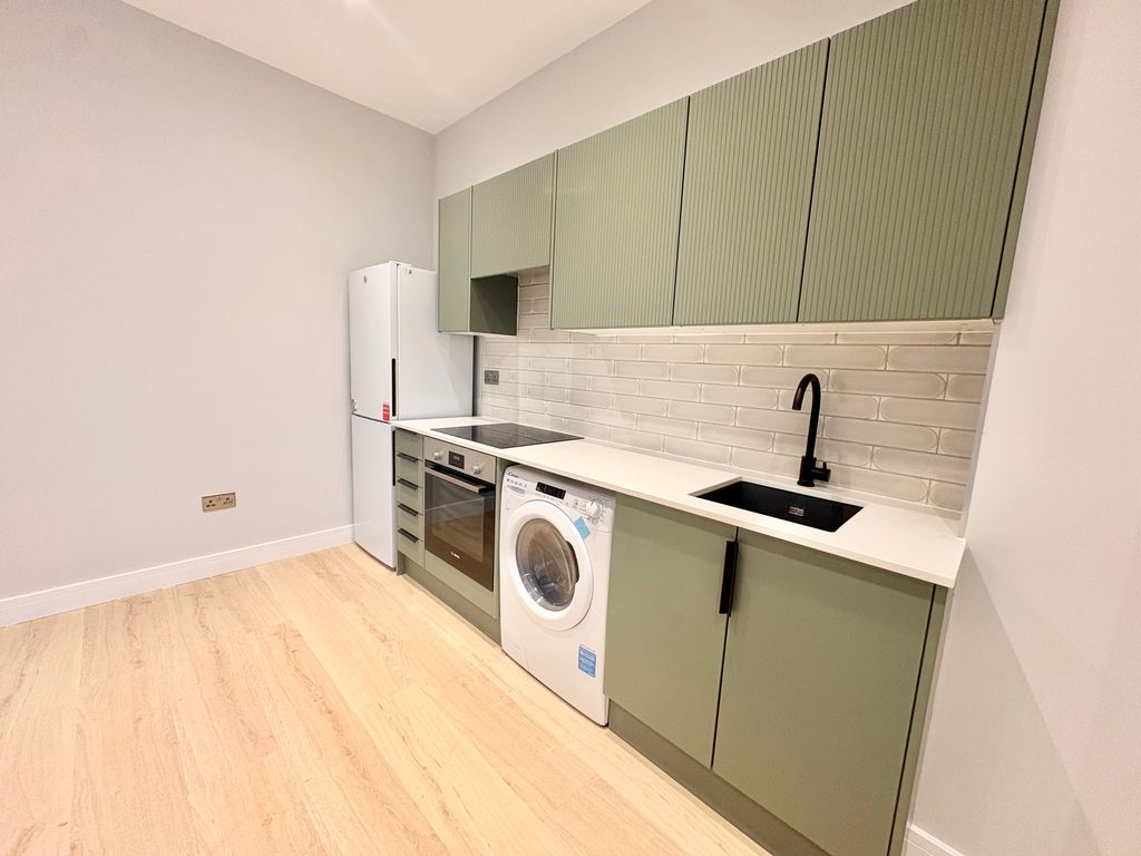 Property photo 1 of 5 Kitchen