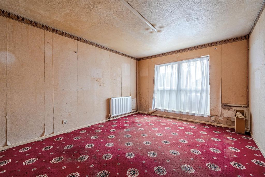 Property photo 3 of 14 1405551-9-69788B1257Acb.Jpg