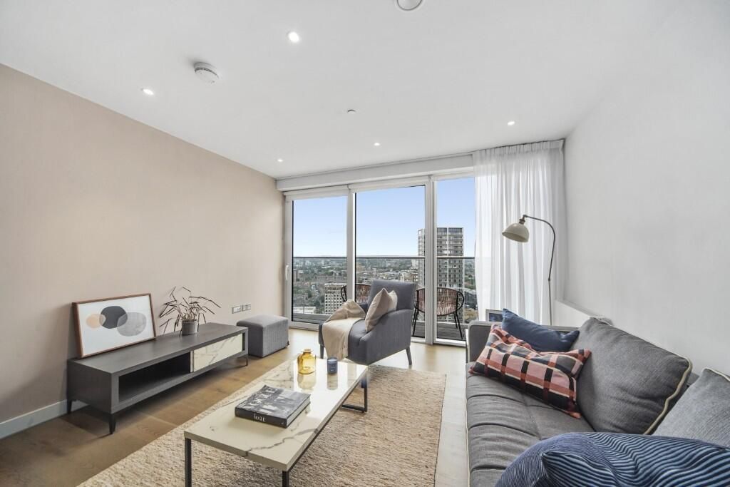 Property photo 3 of 12