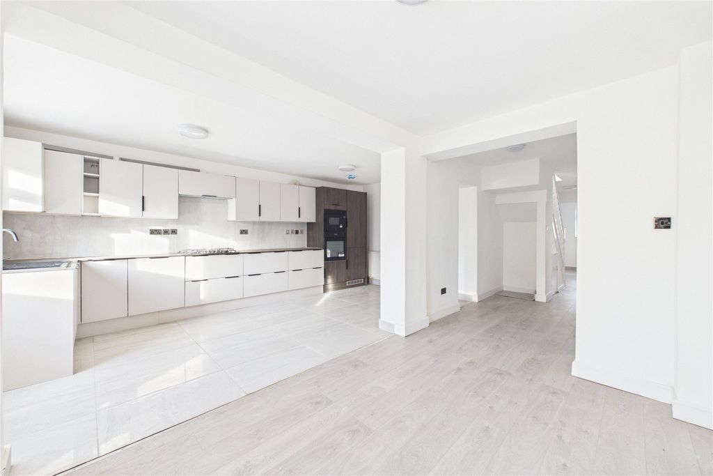 Property photo 2 of 11 Picture No. 10