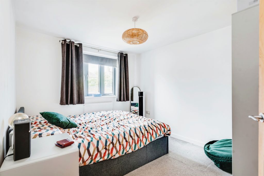 Property photo 3 of 12