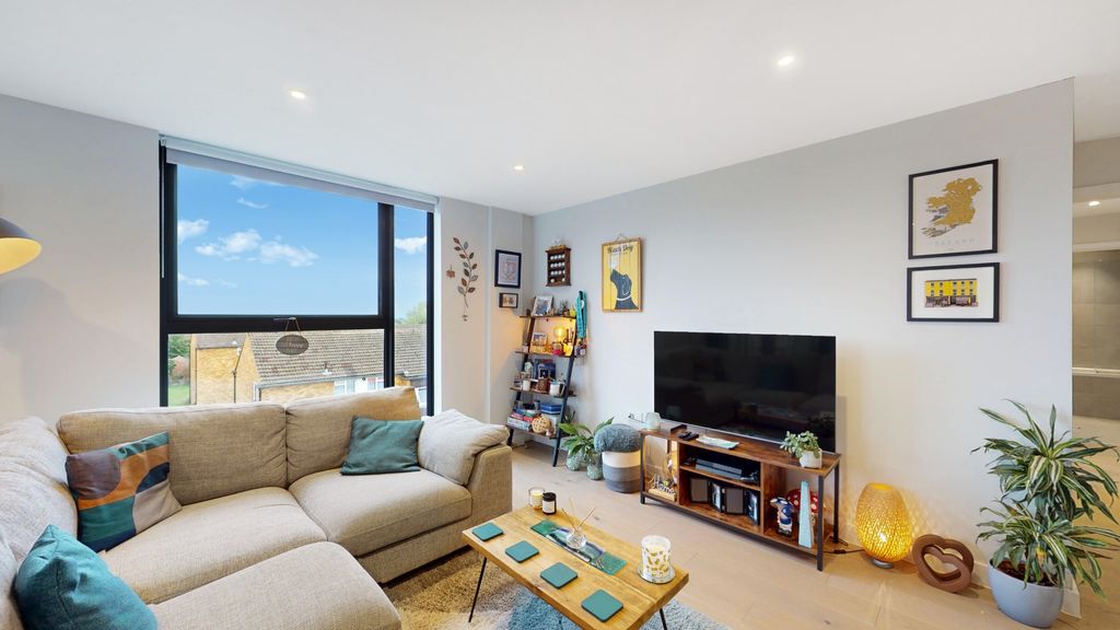 Property photo 1 of 13 4509072