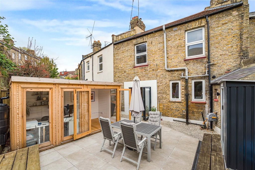 Property photo 2 of 24 Picture 2