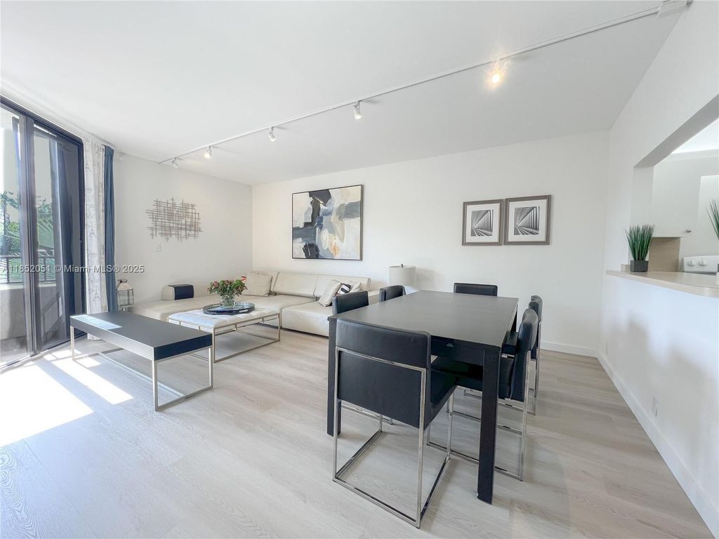 Property photo 3 of 47 <Alttext/>
