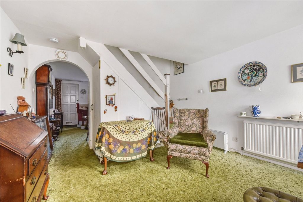 Property photo 3 of 12 Dining Area