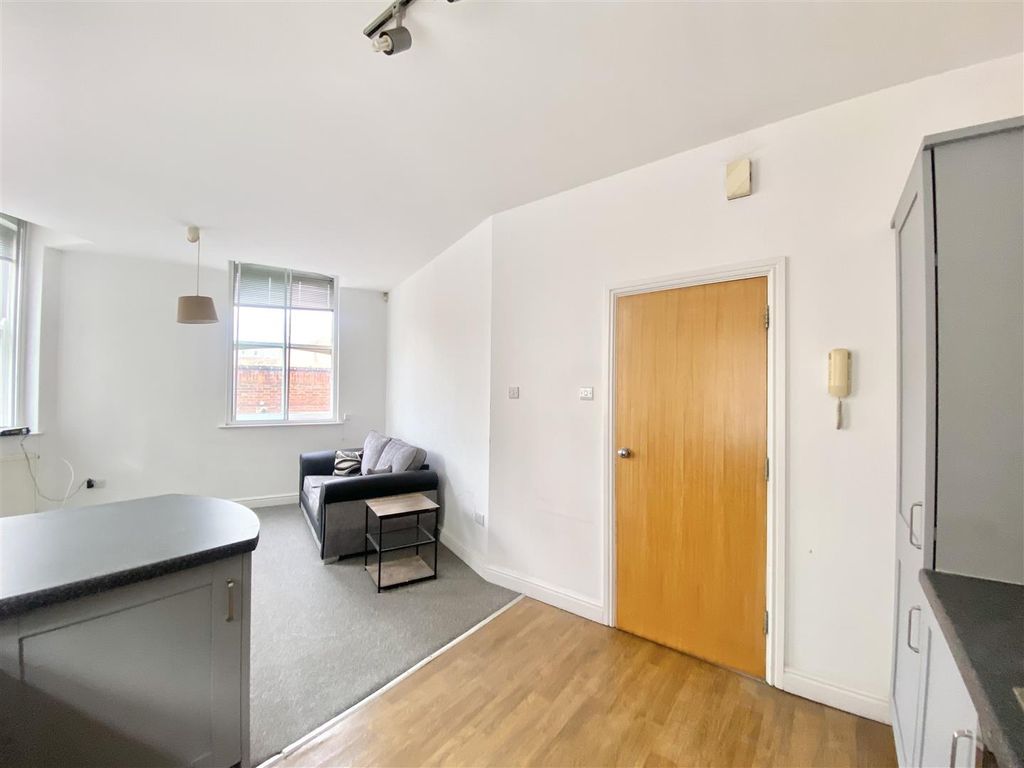 Property photo 3 of 12 Image00003.Jpeg