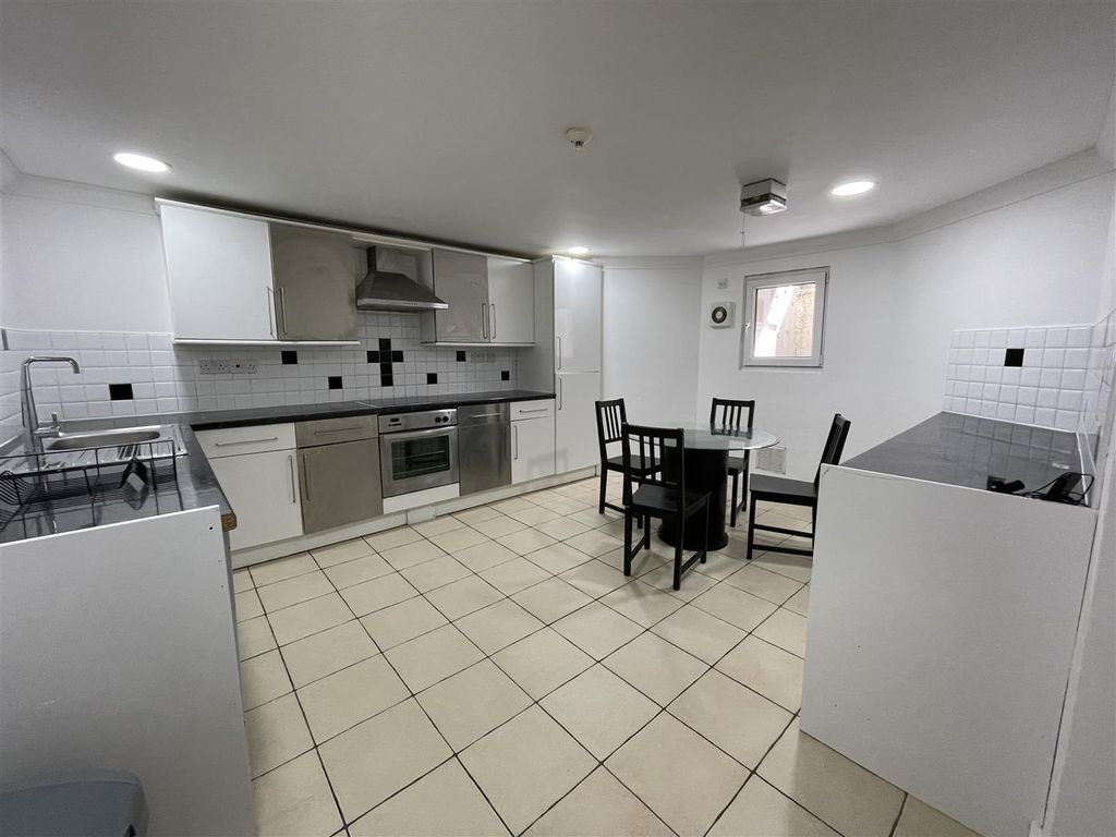 Property photo 2 of 14 Img_1363.Jpg
