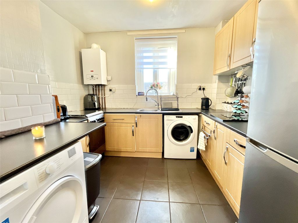 Property photo 2 of 16 Kitchen