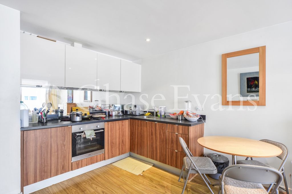 Property photo 2 of 12 Kitchen