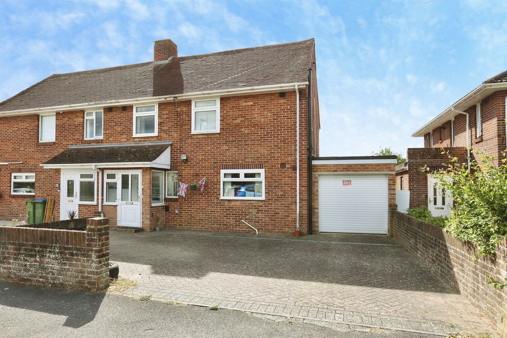 Property photo 1 of 21
