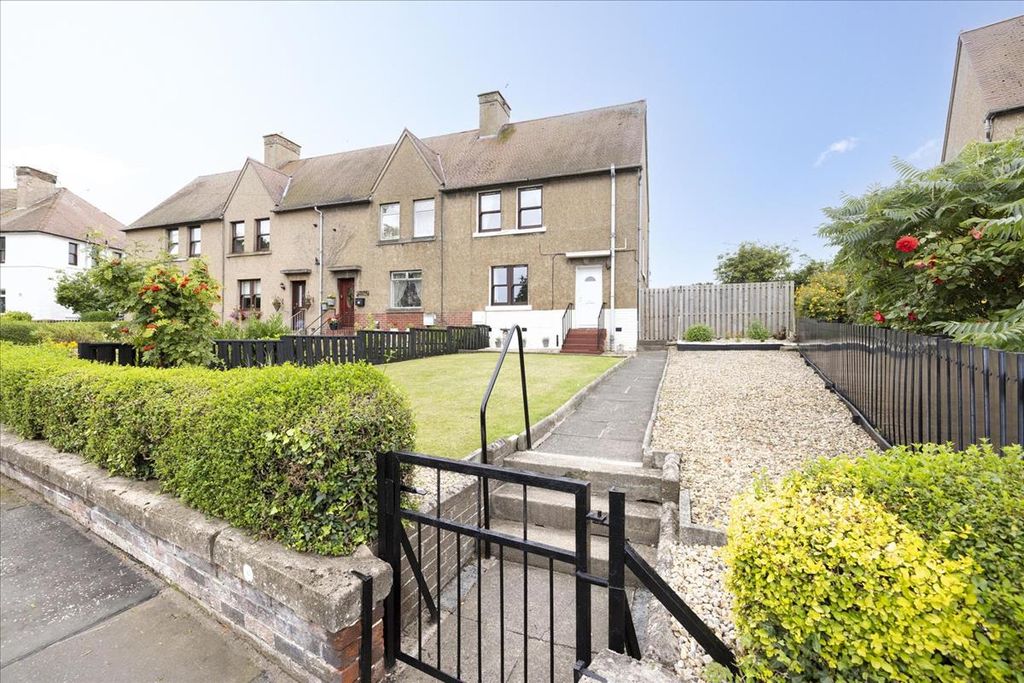 Property photo 1 of 33