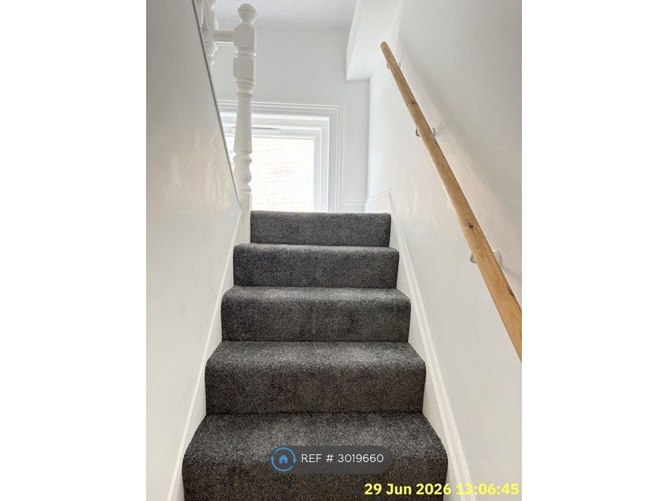 Property photo 2 of 10 Private Staircase To 2nd Floor