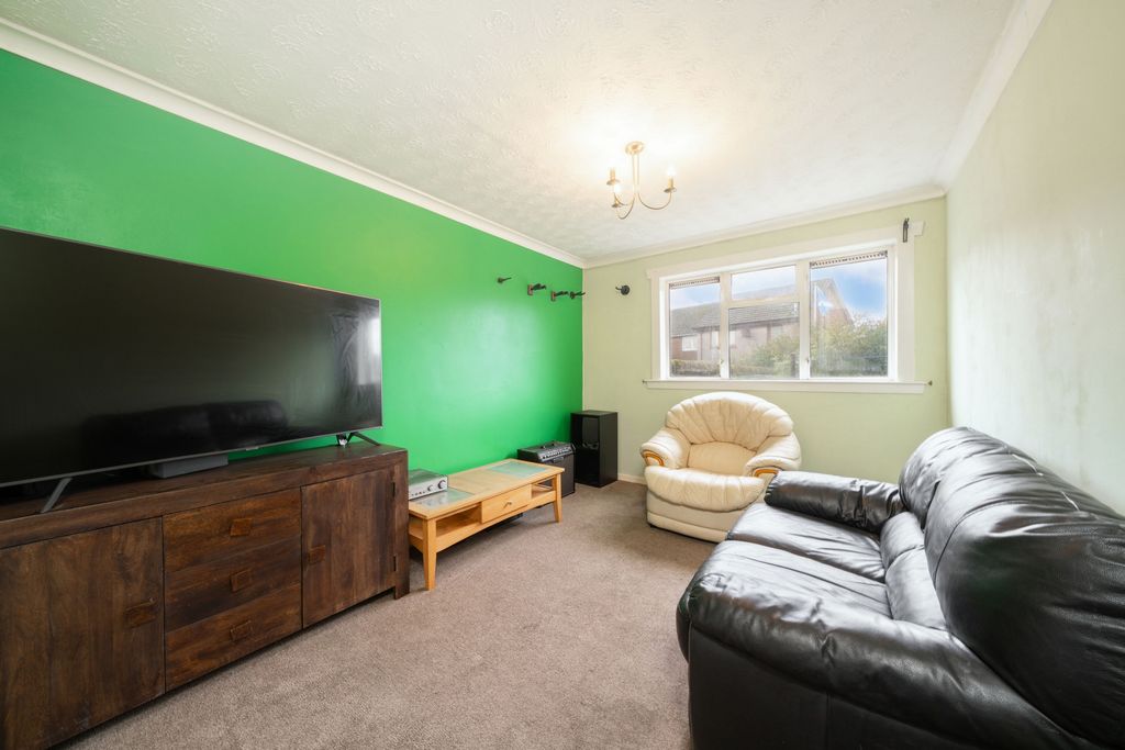 Property photo 3 of 17 Photo 12