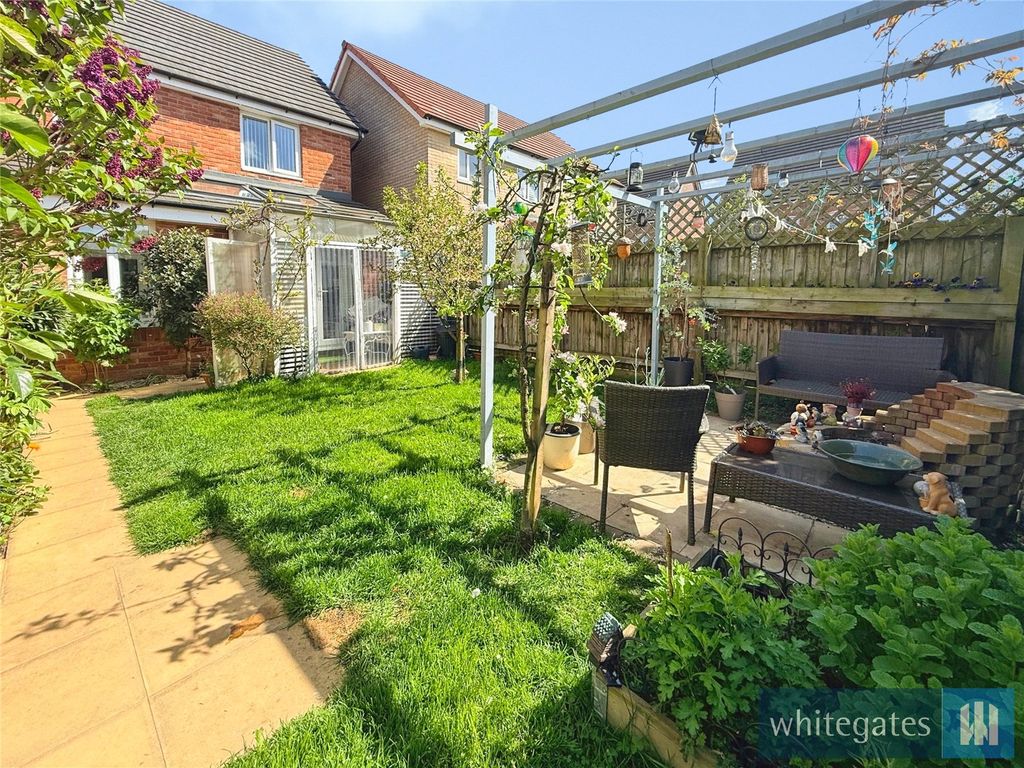 Property photo 2 of 24 Picture No. 30