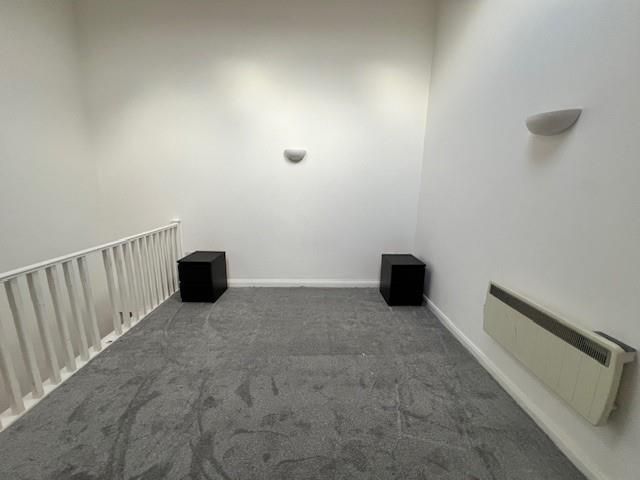 Property photo 2 of 7 Bedroom