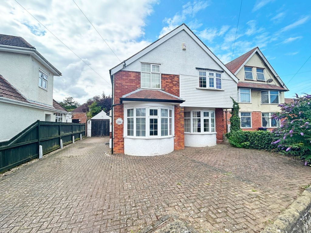 Property photo 1 of 18