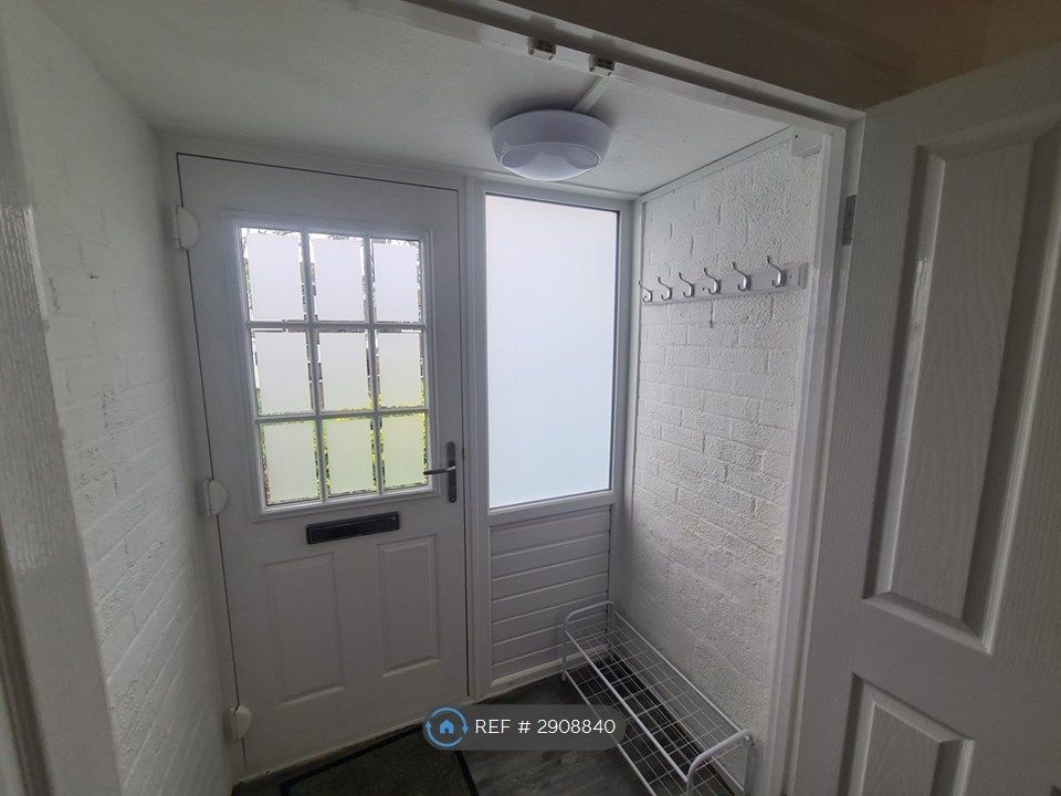 Property photo 2 of 20 Porch Area