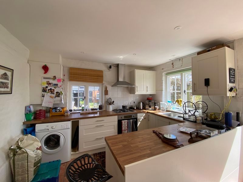 Property photo 3 of 9 Photo 5