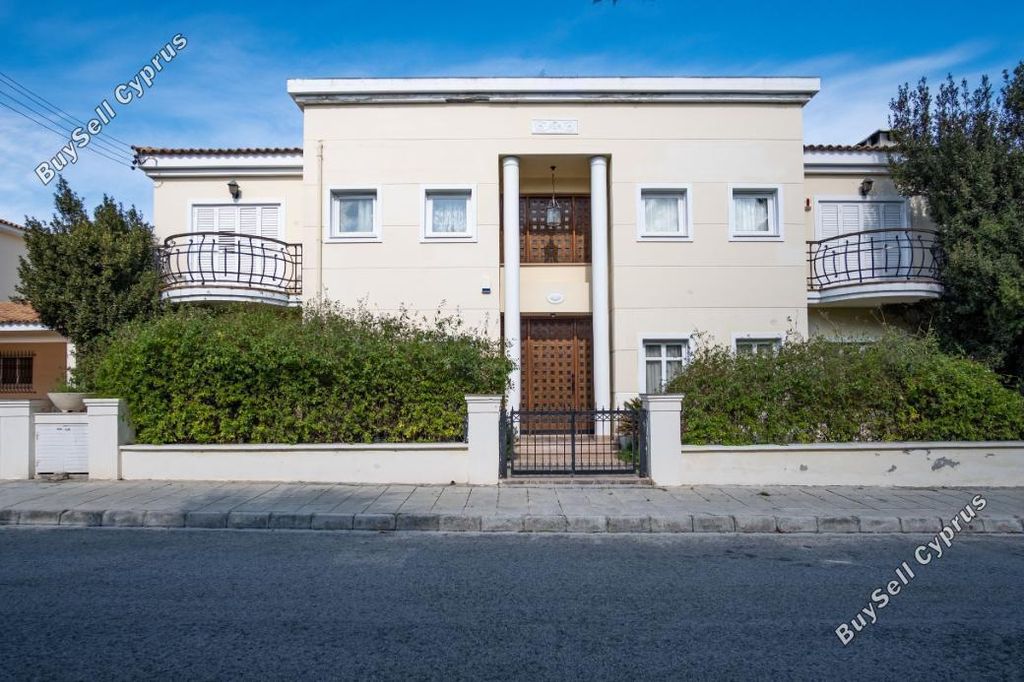 Property photo 2 of 10