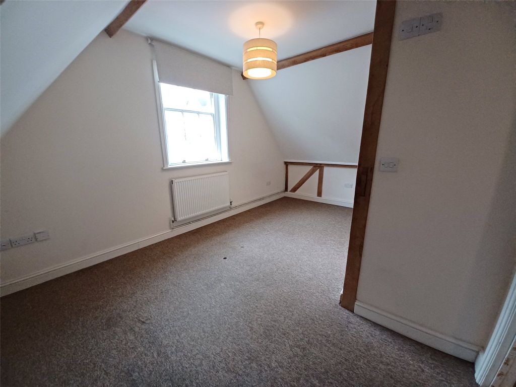 Property photo 3 of 8 Bedroom 1