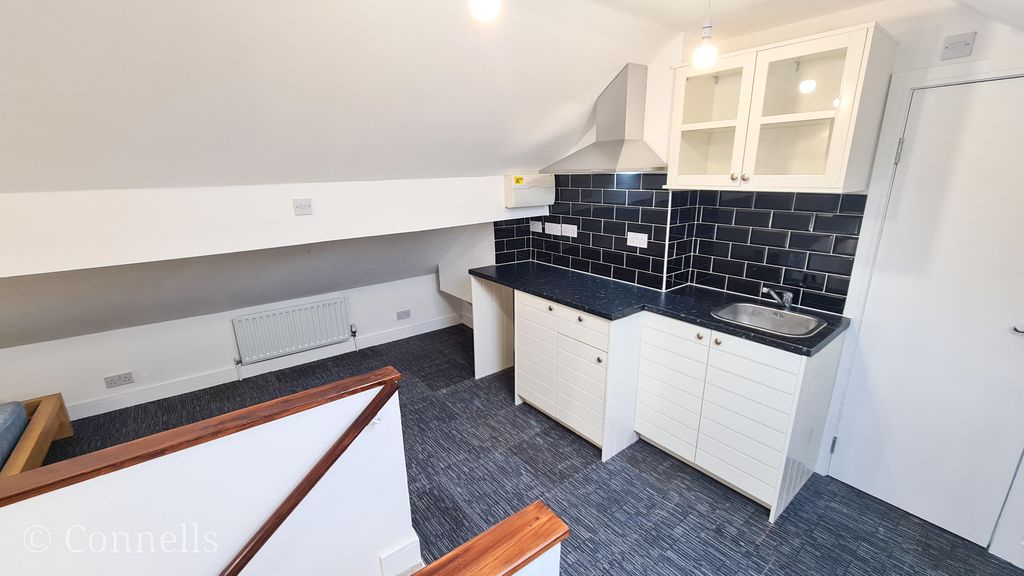 Property photo 3 of 8 View