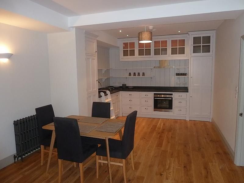 Property photo 2 of 6 Reception