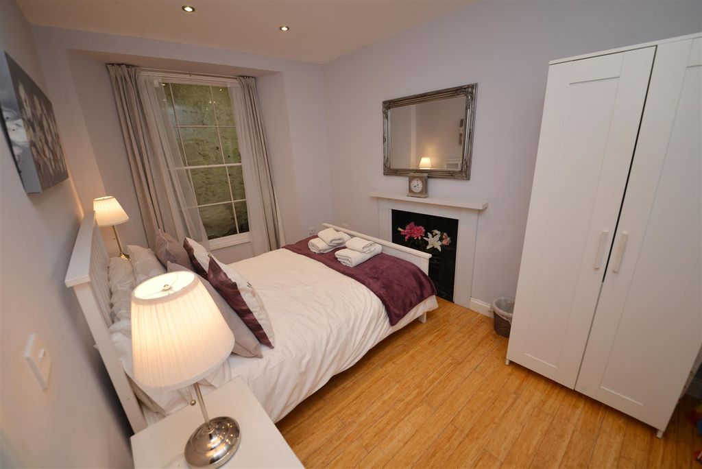 Property photo 3 of 27 Bedroom