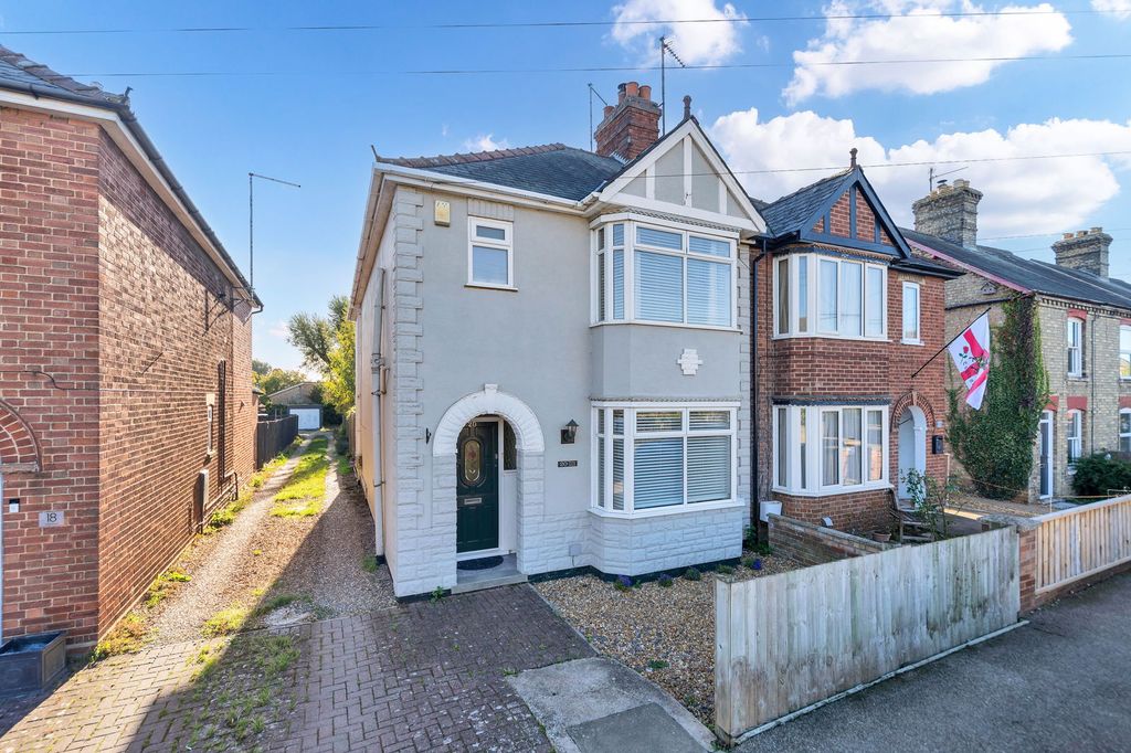 Property photo 1 of 20