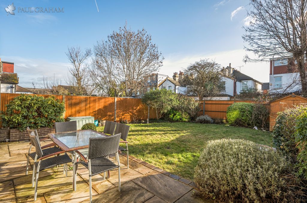 Property photo 3 of 20 389Cb32A-1d7B-43F9-98Ed-F2443Be1465F