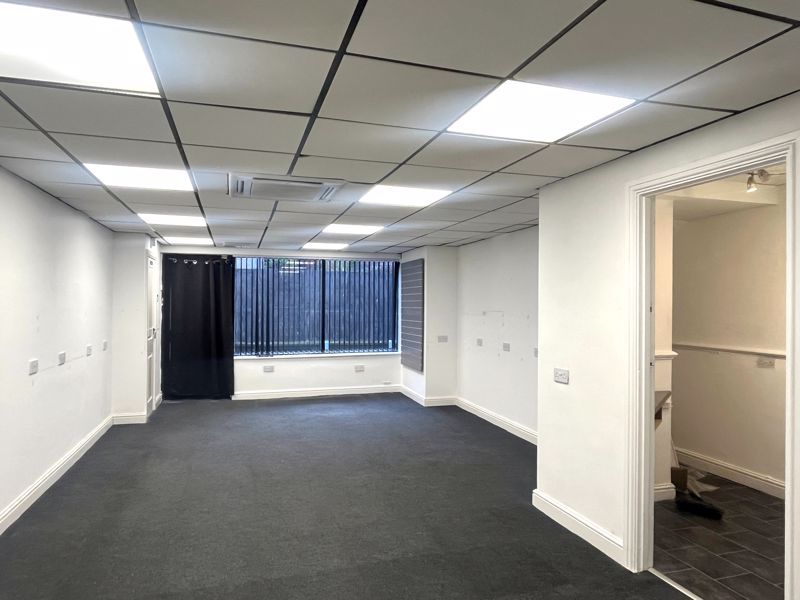 Property photo 2 of 7 Photo 4