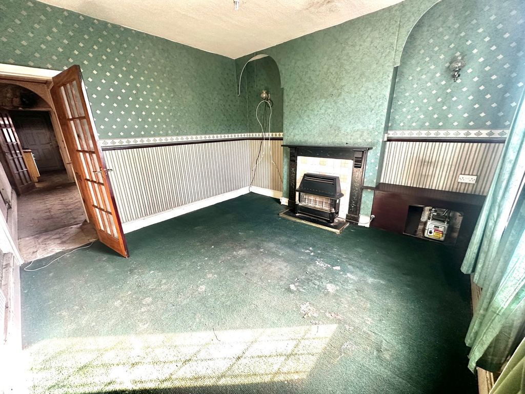 Property photo 3 of 7
