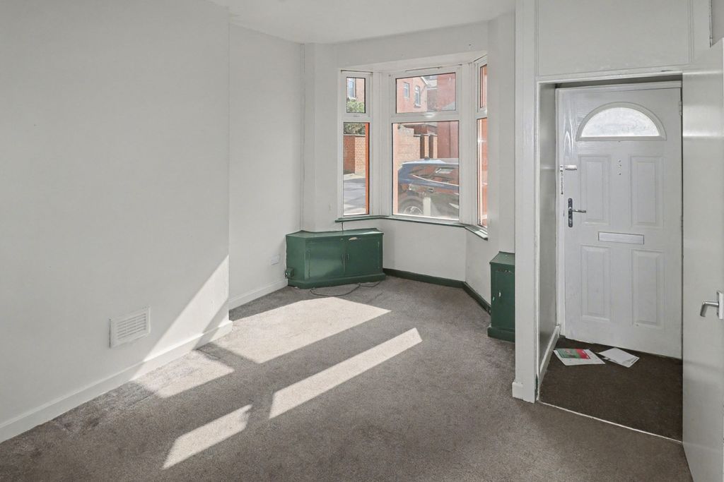 Property photo 3 of 17 3 Fairbairn Street, Horwich, Bolton, Greater Manchester, Bl6 5Nf