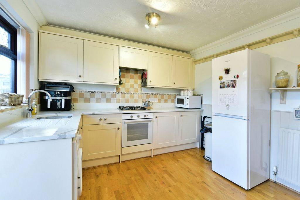 Property photo 2 of 17 Pbox-Img.Jpg