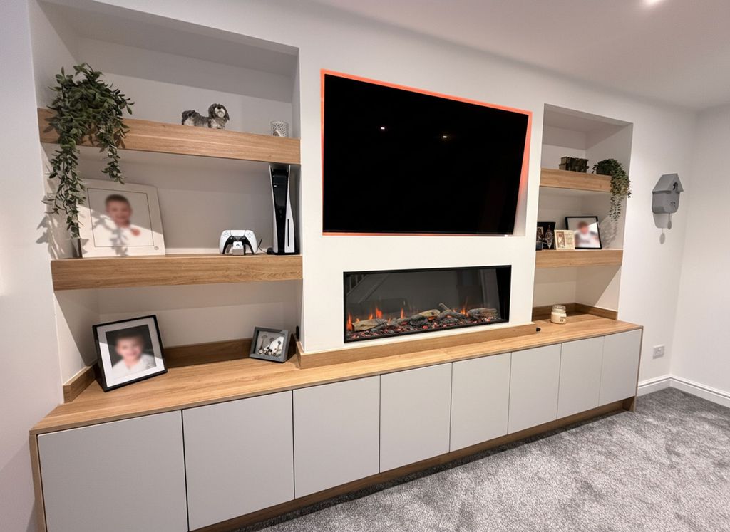 Property photo 3 of 18 Lounge