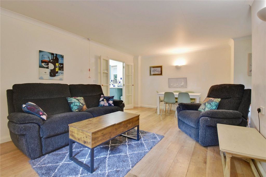 Property photo 2 of 11 Picture No. 01