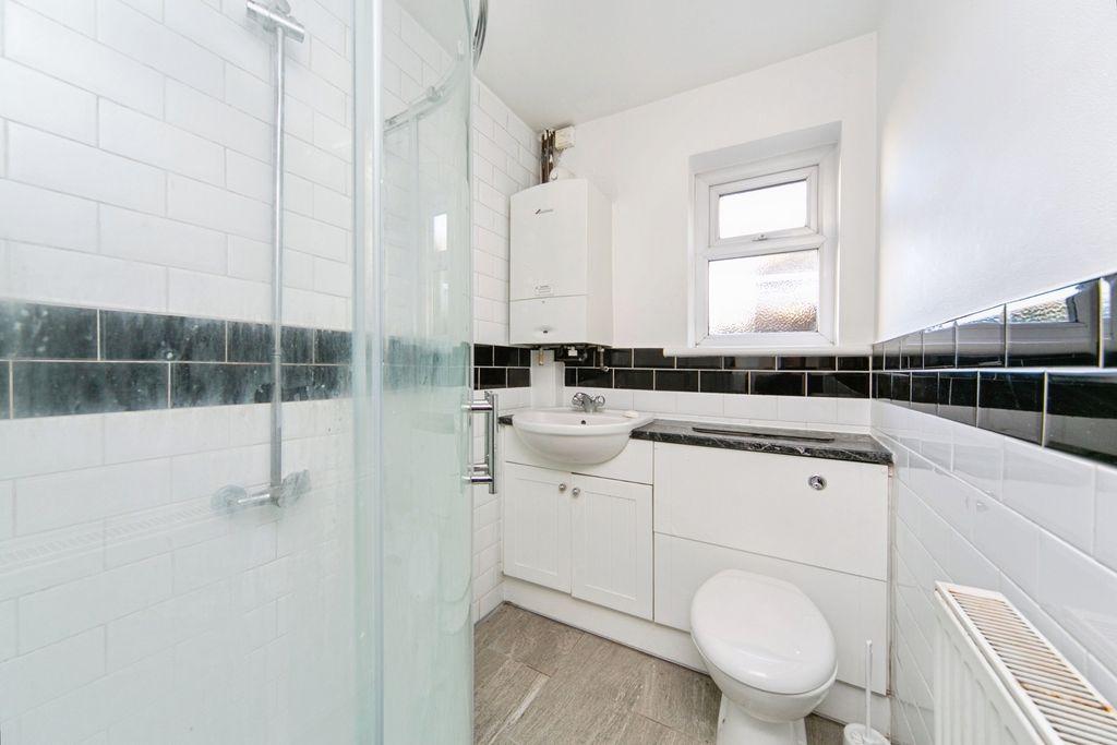 Property photo 3 of 32 Pbox-Img.Jpg