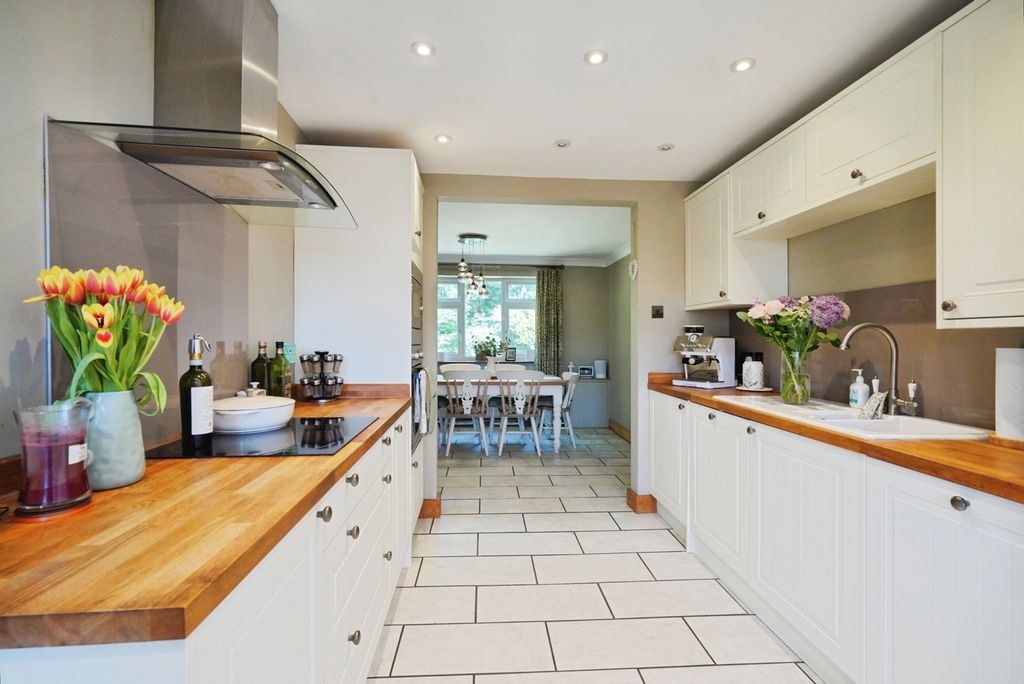 Property photo 2 of 26 Pbox-Img.Jpg