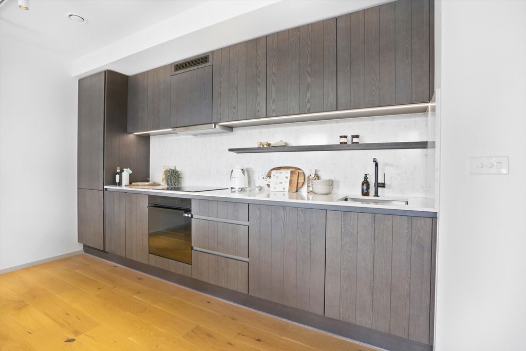 Property photo 2 of 24 Image