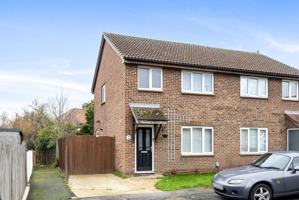 Property photo 1 of 21 Edgehill Way, 25-021.Jpg