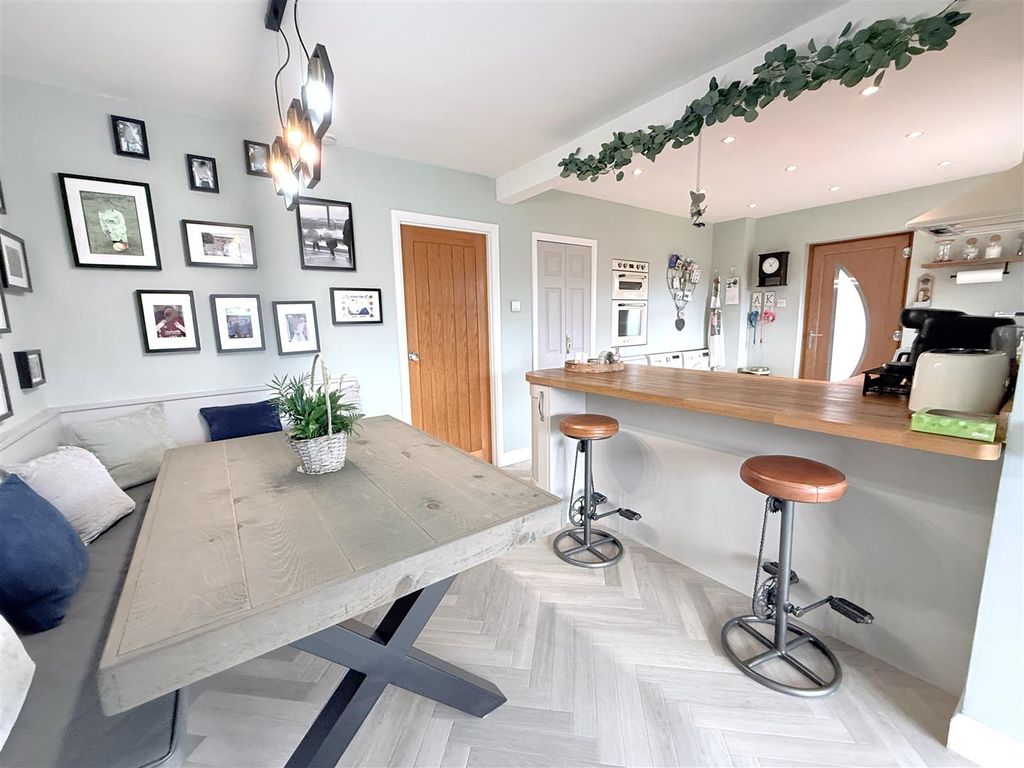 Property photo 2 of 30 Img_2212.Jpg