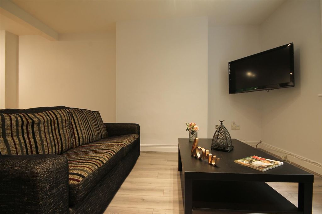 Property photo 2 of 12 2.Jpg