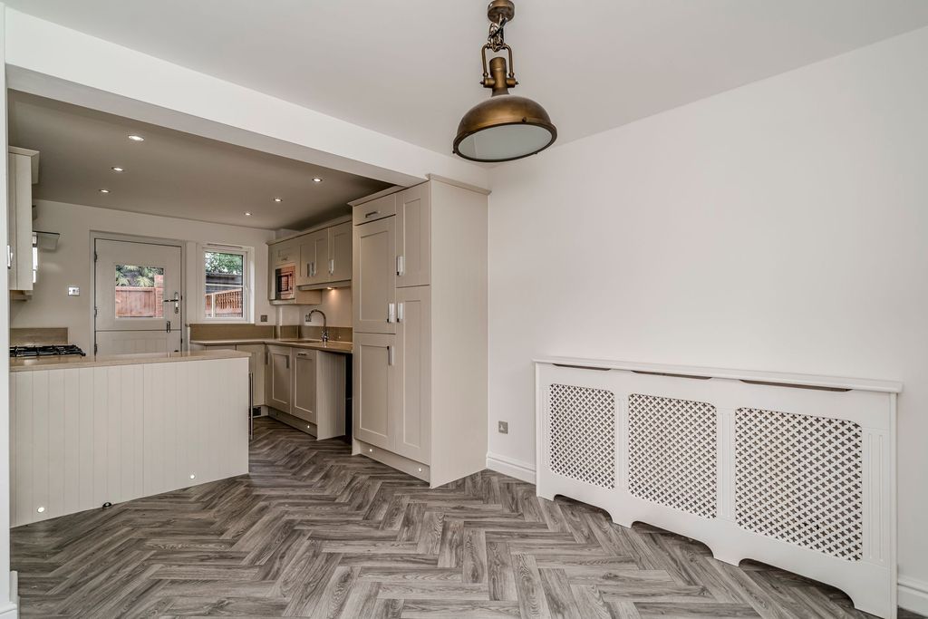 Property photo 3 of 52 Photo 58